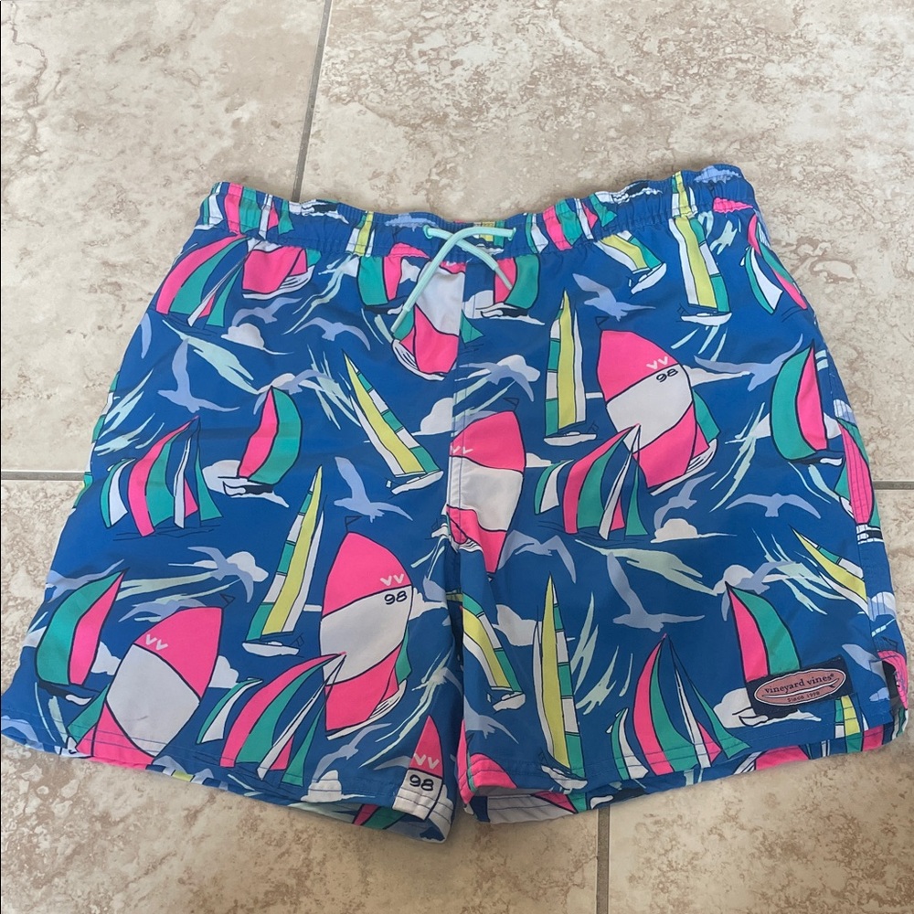 Vineyard vines XL swim trunks